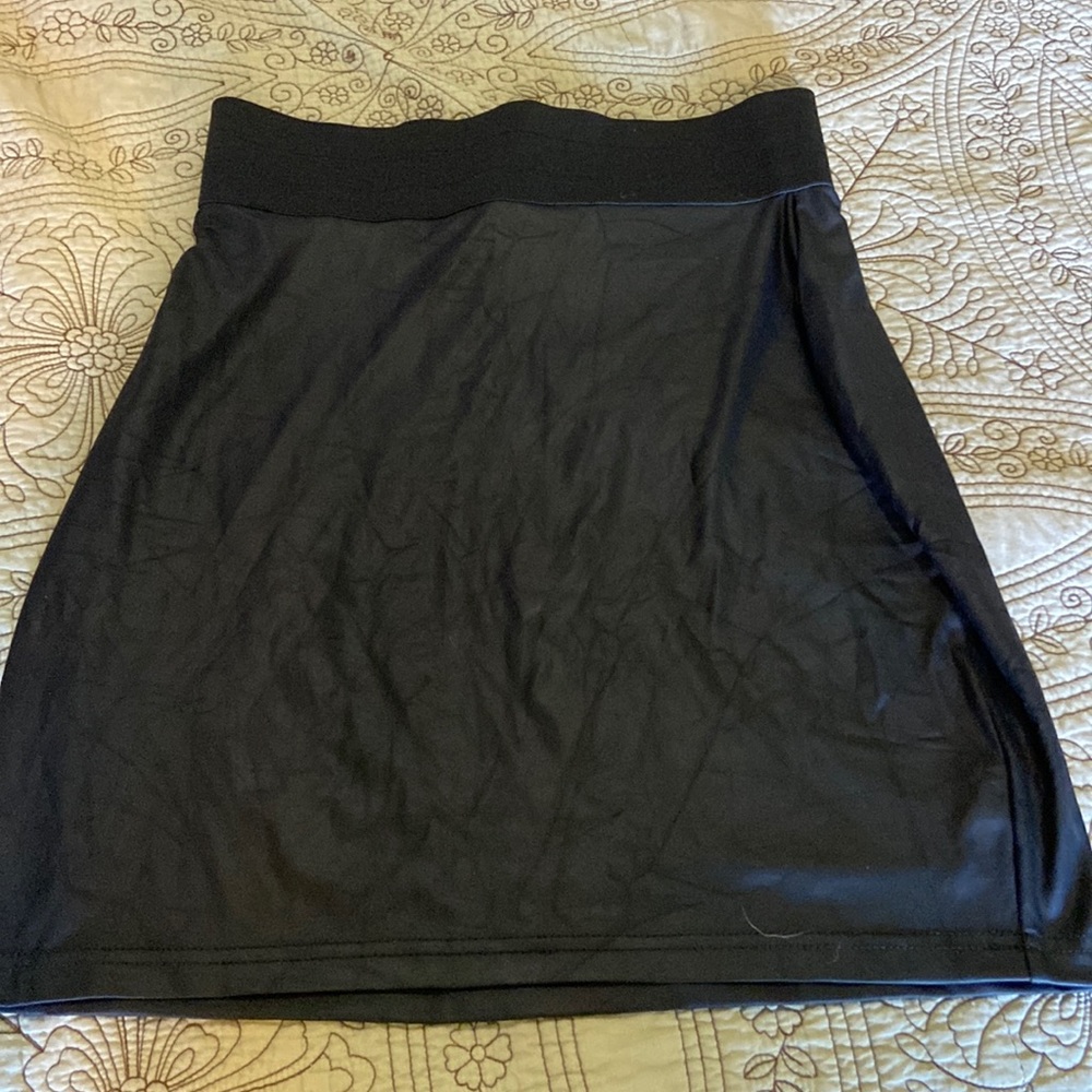 Kensiegirl size small pleather mini skirt